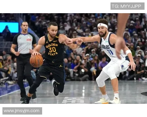 德雷蒙德格林：勇士队的防守核心与领袖风范解析